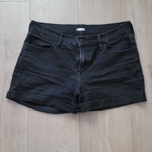 Black mid-rise denim shorts - Picture 2 of 3